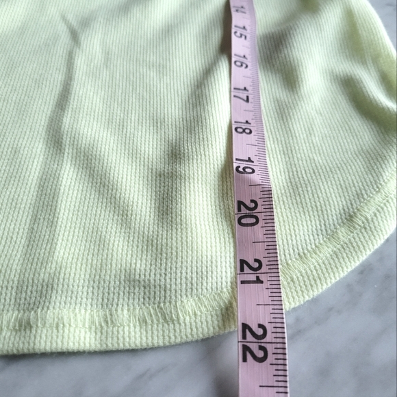Old Navy Yellow Henley Tee NWT XS - Picture 5 of 6